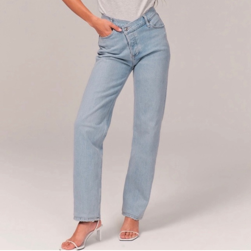 Abercrombie & Fitch Curve Love High Rise Dad Jeans